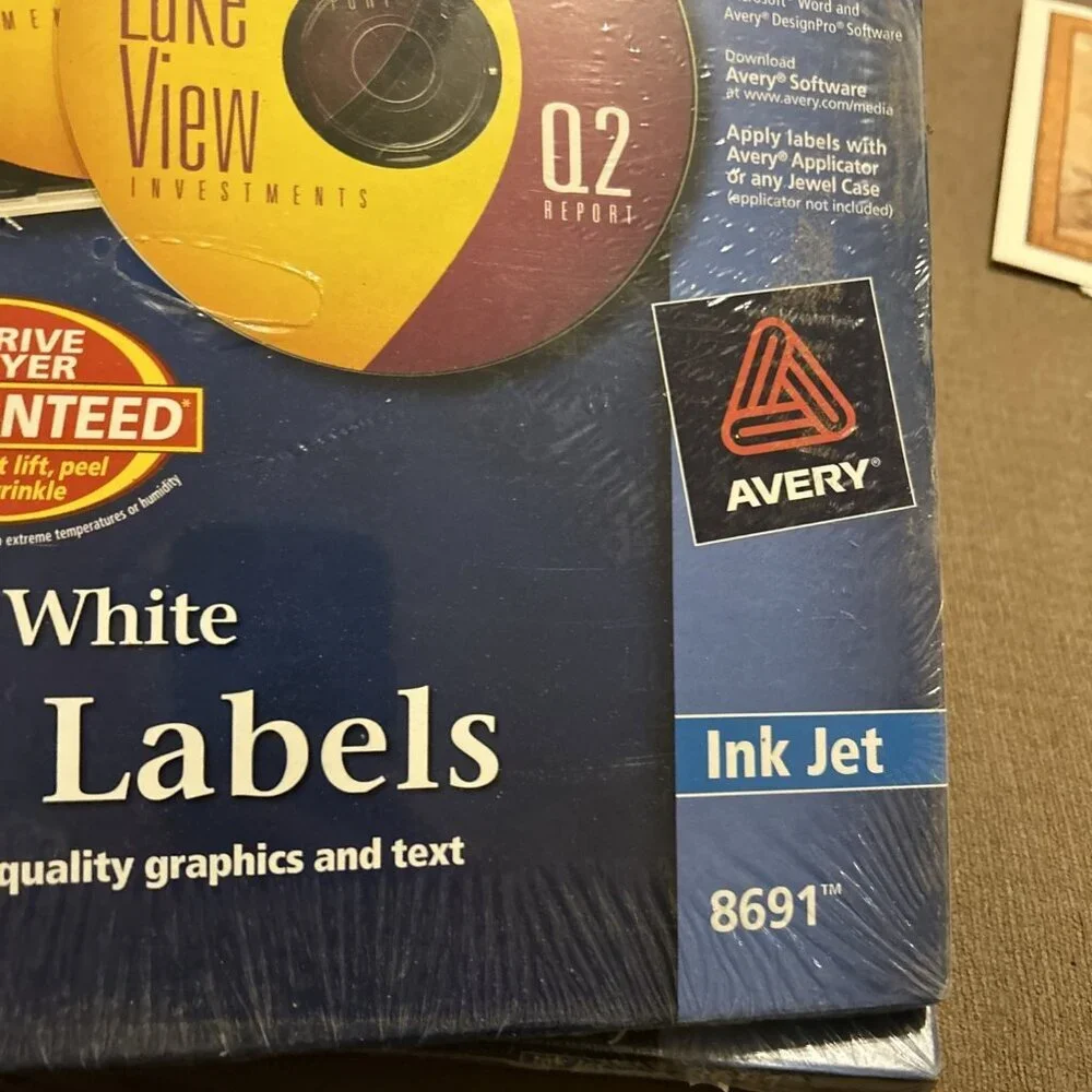 Avery Matte White CD Labels Ink Jet 8691 100 disc count/200 spine count New Seal